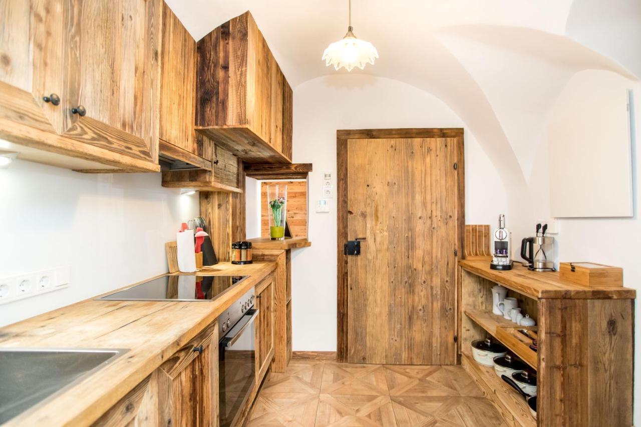 Historic Lakeview Apartments Χάλστατ Εξωτερικό φωτογραφία